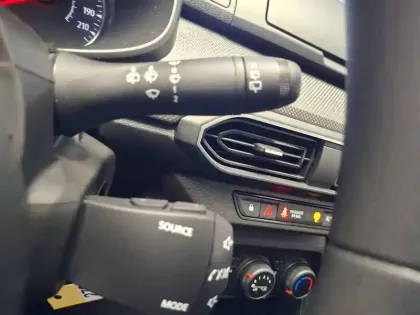 Photo 31 Dacia Sandero  SCe 65