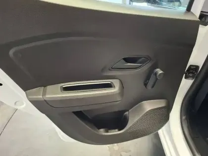 Photo 23 Dacia Sandero  SCe 65