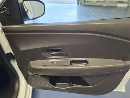 Photo 13 Dacia Sandero  SCe 65