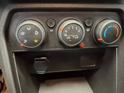 Photo 27 Dacia Sandero  SCe 65