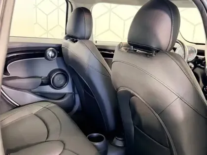 Photo 26 Mini Mini Hatch 5 Portes Cooper 136 ch DKG7