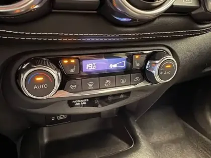 Photo 35 Nissan Juke  HYBRID 143