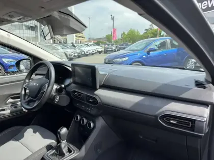 Photo 15 Dacia Jogger  Hybrid 140 7 places GSR2