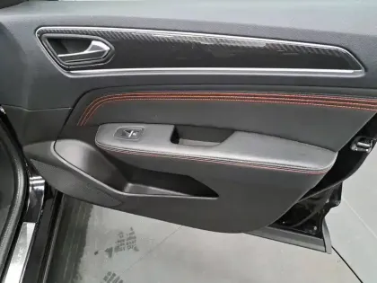 Photo 25 Renault Arkana  E-Tech hybride 145