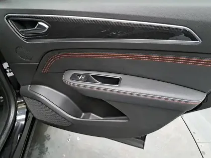 Photo 23 Renault Arkana  E-Tech hybride 145