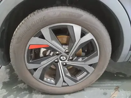 Photo 16 Renault Arkana  E-Tech hybride 145