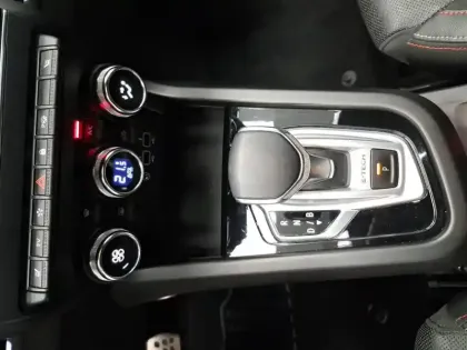 Photo 37 Renault Arkana  E-Tech hybride 145