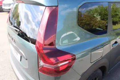 Photo 19 Dacia Jogger  Hybrid 140 7 places GSR2