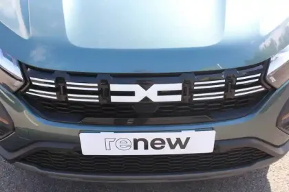 Photo 25 Dacia Jogger  Hybrid 140 7 places GSR2