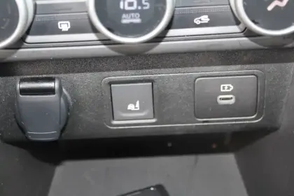 Photo 62 Dacia Jogger  Hybrid 140 7 places GSR2