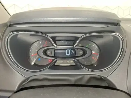 Photo 15 Renault Captur  dCi 90 Energy EDC
