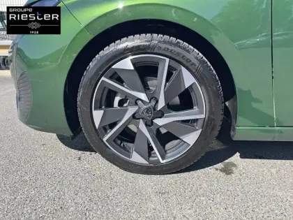 Photo 12 Peugeot 308  SW PureTech 130ch S&S BVM6