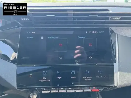 Photo 27 Peugeot 308  SW PureTech 130ch S&S BVM6