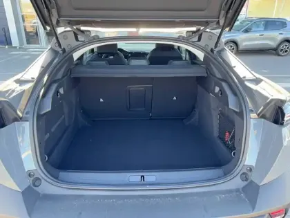 Photo 14 Peugeot 408  Hybrid 145 e-DCS6
