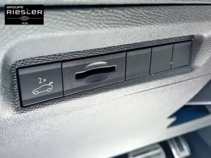 Photo 20 Peugeot 408  PureTech 130 ch S&S EAT8