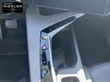 Photo 18 Peugeot 3008  Hybrid 145 e-DCS6