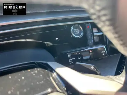 Photo 17 Peugeot 3008  Hybrid 145 e-DCS6