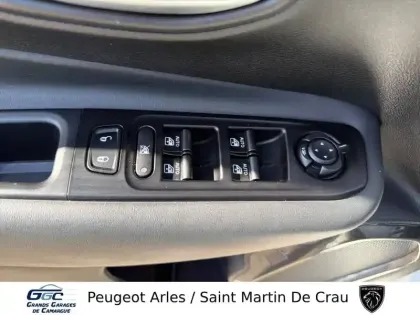 Photo 12 Jeep Renegade  1.3 Turbo T4 240 ch PHEV AT6 4xe eAWD