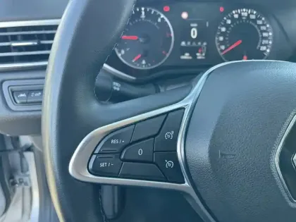 Photo 24 Renault Clio  Blue dCi 85