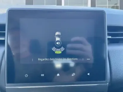 Photo 23 Renault Clio  Blue dCi 85