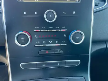 Photo 22 Renault Scenic  TCe 140 FAP EDC - 21