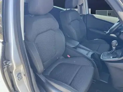 Photo 18 Renault Scenic  TCe 140 FAP EDC - 21