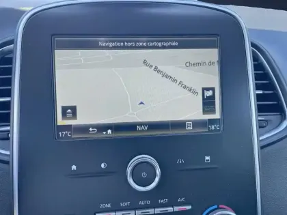 Photo 23 Renault Scenic  TCe 140 FAP EDC - 21