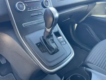 Photo 20 Renault Scenic  TCe 140 FAP EDC - 21