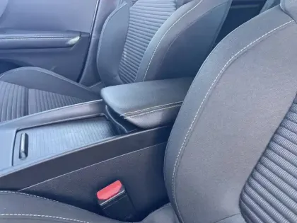 Photo 19 Renault Scenic  TCe 140 FAP EDC - 21