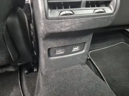 Photo 20 Citroën C4 e- 136 ch Automatique