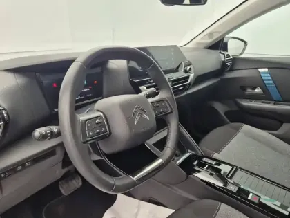 Photo 11 Citroën C4 e- 136 ch Automatique