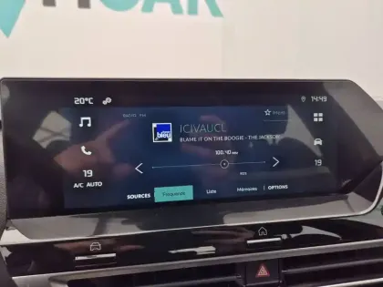 Photo 16 Citroën C4 e- 136 ch Automatique