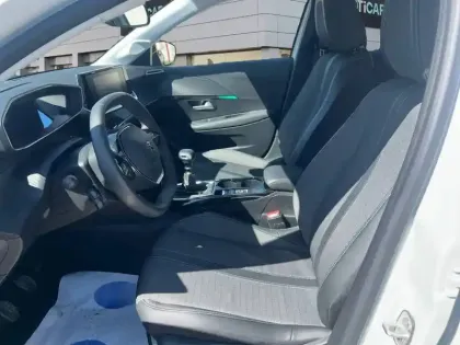 Photo 8 Peugeot 208  PureTech 100 S&S BVM6