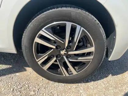 Photo 10 Peugeot 208  PureTech 100 S&S BVM6