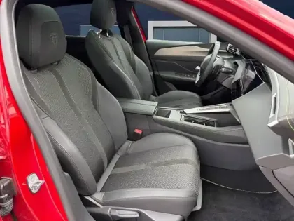 Photo 19 Peugeot 308  Hybrid 136 e-DCS6