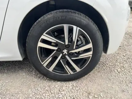 Photo 10 Peugeot 208  PureTech 100 S&S BVM6