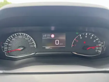 Photo 11 Peugeot 208  PureTech 100 S&S BVM6