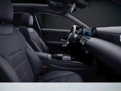 Photo 9 Mercedes Classe A 250 e Berline AMG Line