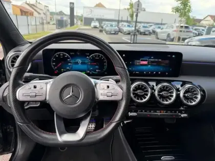 Photo 36 Mercedes Classe A 250 e Berline AMG Line