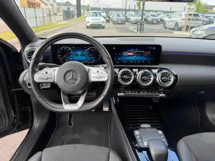 Photo 31 Mercedes Classe A 250 e Berline AMG Line