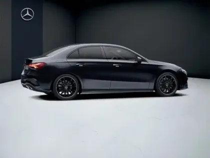 Photo 19 Mercedes Classe A 250 e Berline AMG Line