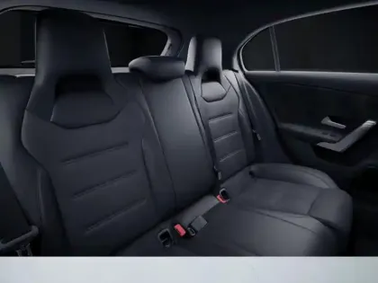 Photo 11 Mercedes Classe A 180 AMG Line