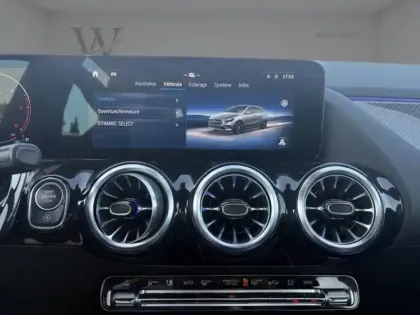 Photo 15 Mercedes Classe B 200 d AMG Line