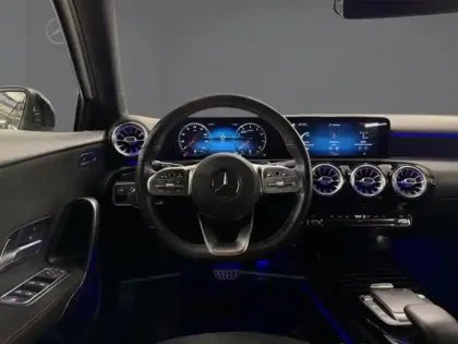 Photo 15 Mercedes Classe A 200 AMG Line