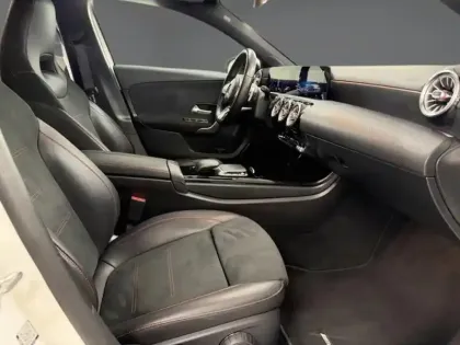 Photo 13 Mercedes Classe A 200 AMG Line