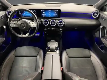 Photo 10 Mercedes Classe A 200 AMG Line