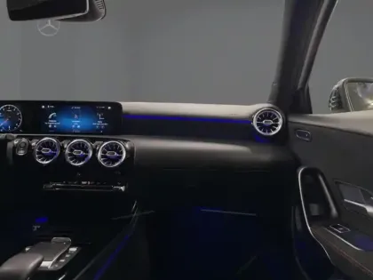 Photo 16 Mercedes Classe A 200 AMG Line