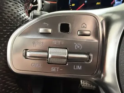 Photo 19 Mercedes Classe A 200 AMG Line