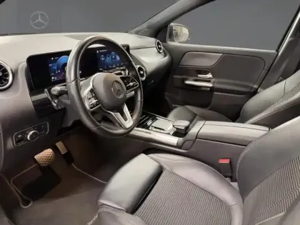 Photo 12 Mercedes GLA 200 d Progressive Line