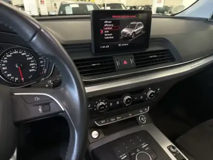 Photo 19 Audi Q5 Quattro 2.0 190 ch S-tronic7 T
